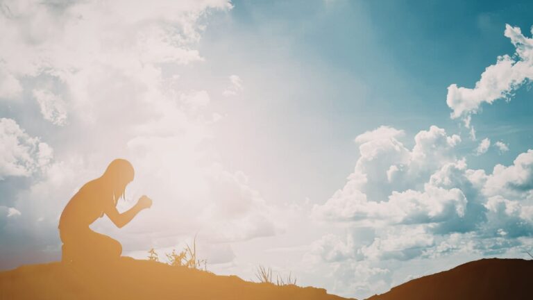 Love That Kneels (John 13:1–17, 31b–35)
